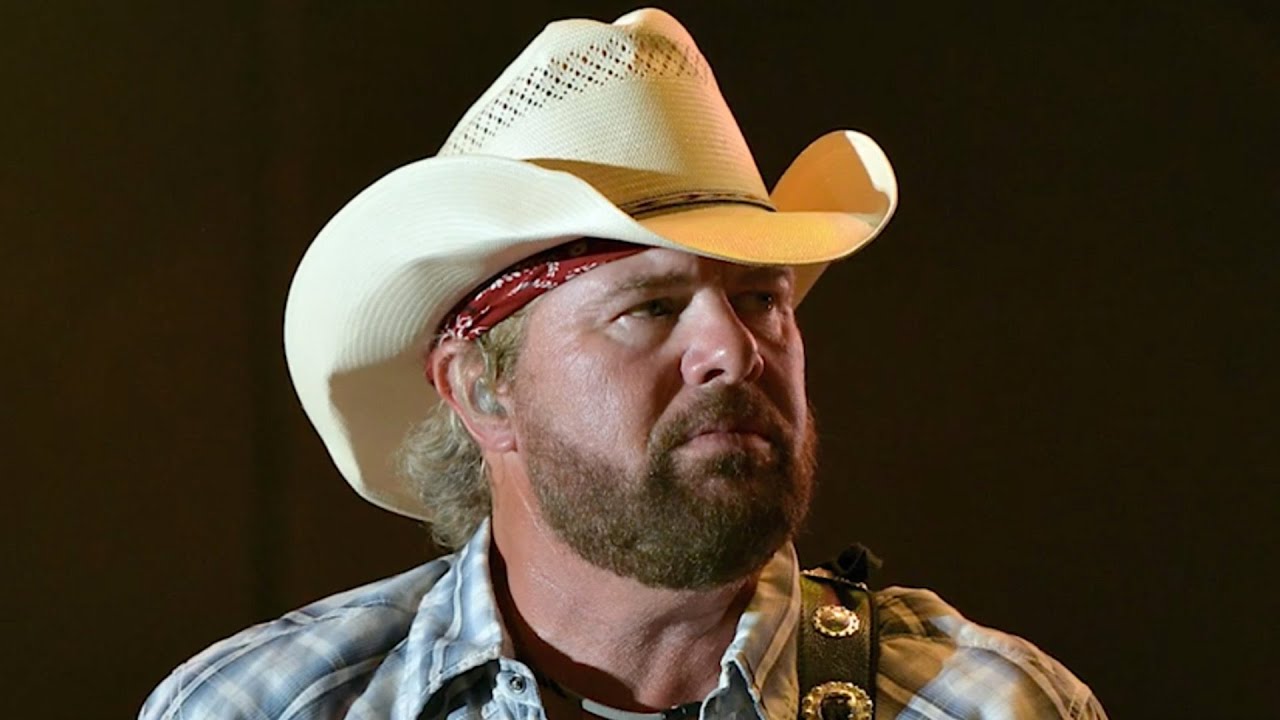 Toby Keith Honored His Dad In the Most Meaningful Way - YouTube